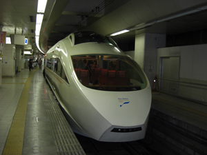 小田急ロマンスカーVSE（50000形）/イメージ