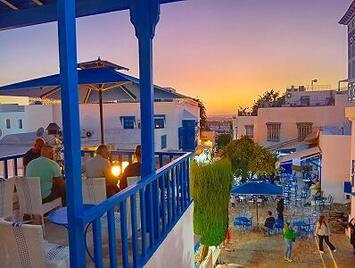 フレンドツアー　関西発　2025年11月4日出発　エミレーツ航空　砂漠のオアシスと7つの世界遺産チュニジア　10日間【コースコード：FE300】