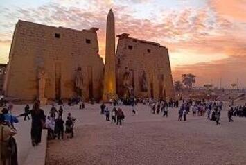 フレンドツアー　関西発　2026年1月29日　エミレーツ航空利用　遥かなるエジプトナイルの船旅と偉大なる王の夢１０日間【コースコード：FE001】