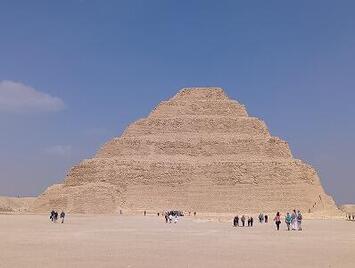 フレンドツアー　関西発　2026年1月26日　エミレーツ航空　クレオパトラの愛したアレキサンドリアと王の軌跡をたどるエジプト12日間　【ツアーコード：FE696】