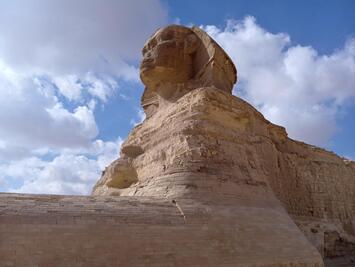 フレンドツアー　  関西発　2026年2月19日  　エミレーツ航空  　遥かなるエジプト　ナイルの船旅と偉大なる王の夢10日間　  【ツアーコード：FE001】  