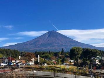 フレンドツアー　関西発　2022年11月7日出発　富士山を望むスイートルーム「ふふ河口湖」（3泊目）で寛ぐ富士・箱根4日間