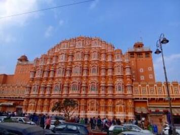 フレンドツアー　関東発　2026年1月15日出発　＜ANA利用＞優雅なインドゴールデントライアングルと神秘のベナレス8日間　（コース番号：FX851）