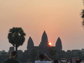 フレンドツアー　関東発　2026年3月13日出発　＜ANA利用＞4つの世界遺産ハロン湾・ホイアン・アンコール遺跡を巡る8日間（コース番号：FX853）