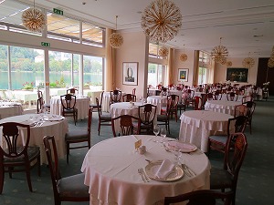 D394 150819 osaブレッド湖　昼食　Grand Hotel Toplice (1).jpg