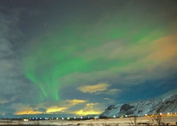 フレンドツアー　関西発　2016年2月28日出発　F630　フィンランド航空ビジネスクラス利用　オーロラと温泉アイスランドの絶景を巡る８日間