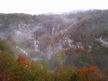 フレンドツアー　関西発　2018年10月3日出発　D394　フィンエアー利用　クロアチア・スロベニア憧れの絶景をめぐる旅9日間