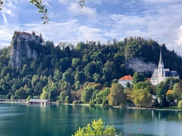 フレンドツアー　関西発　2019年9月20日出発　D395　フィンエアー利用　クロアチア・スロベニア　イストラ半島と世界遺産の旅10日間