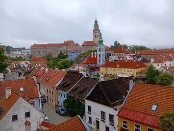 フレンドツアー　関西発　2025年9月21日出発　フィンエアー利用  きらめく中欧3カ国周遊9日間【コースコード：FE382】