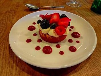 フレンドツアー　関西発　2025年9月27日出発　エールフランス航空往復直行便利用  絢爛豪華なヴェルサイユとパリの素敵な休日8日間【コースコード：FE148】