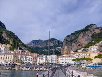 フレンドツアー　関東発　2025年10月8日出発　ANA利用（ミラノ乗り継ぎ）憧れの南イタリア8日間（コース番号：FE421）