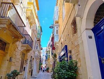 フレンドツアー　関西発　 2025年9月25日出発　 ターキッシュエアラインズ利用 地中海の十字路マルタ島７日間　【コースコード：FE315】