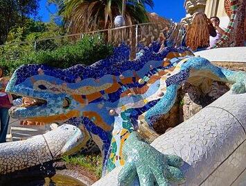 フレンドツアー　関西発　2025年10月25日出発　エミレーツ航空利用 名門ホテル「アルフォンソトレセ」に泊まる 太陽の国スペイン９日間 【コースコード：FE391】