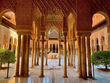 フレンドツアー　関西発　2025年10月30日出発　カタール航空利用 断崖絶壁に建つパラドールに泊まるスペイン周遊11日間【コース番号：FE010】