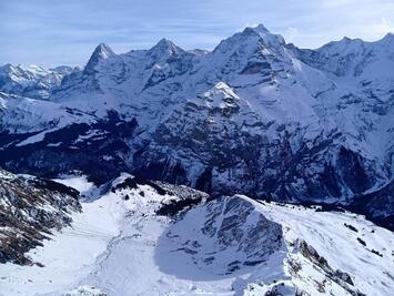 フレンドツアー　関西発　2025年12月2日　ルフトハンザドイツ航空　ドイツ・フランス・スイスのクリスマスと白銀のアルプス８日間　【ツアーコード：FE181】