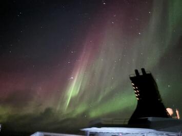 フレンドツアー　関西発・関東発　2025年11月13日出発　フィンエアー利用　北欧オーロラ＆フィヨルドクルーズ 絶景と出会う旅12日間【コースコード：FE531】