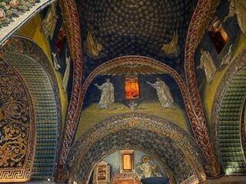 フレンドツアー　関西発　2025年11月29日　エミレーツ航空利用　暮らすように旅する 古都フィレンツェとトスカーナ9日間【コースコード：FE113】