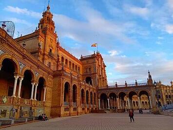 フレンドツアー　関西発　2025年11月1日出発　エミレーツ航空利用 名門ホテル「アルフォンソトレセ」に泊まる 太陽の国スペイン９日間 【コースコード：FE391】