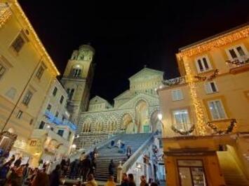 フレンドツアー　関東発　2025年12月24日出発　ANA利用憧れの南イタリア8日間（コース番号：FE421）