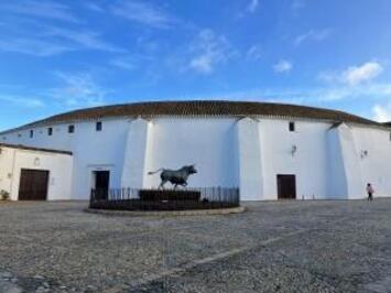 フレンドツアー　関東発　2026年1月26日出発　一生に一度は訪れたいスペインの絶景を探す旅10日間（コース番号：FE457）