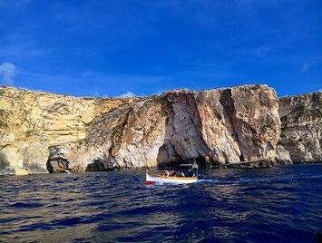 フレンドツアー　関西発　2026年2月5日出発　エミレーツ航空利用　地中海の十字路マルタ島７日間【コースコード：FE315】