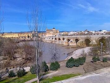 フレンドツアー　関西発　2026年2月19日　カタール航空利用 断崖絶壁に建つパラドールに泊まるスペイン周遊11日間　【コースコード：FE010】