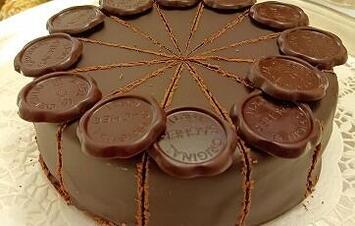 フレンドツアー　関西発　2026年3月28日出発　ルフトハンザドイツ航空利用　美しき中央ヨーロッパ三都物語8日間【コースコード：FE398】 