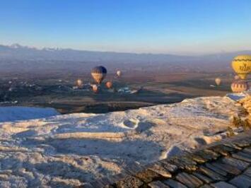 フレンドツアー　関東発　2025年12月26日出発　＜ターキッシュエアラインズ利用＞優雅なトルコ１０日間（コース番号：FE675）
