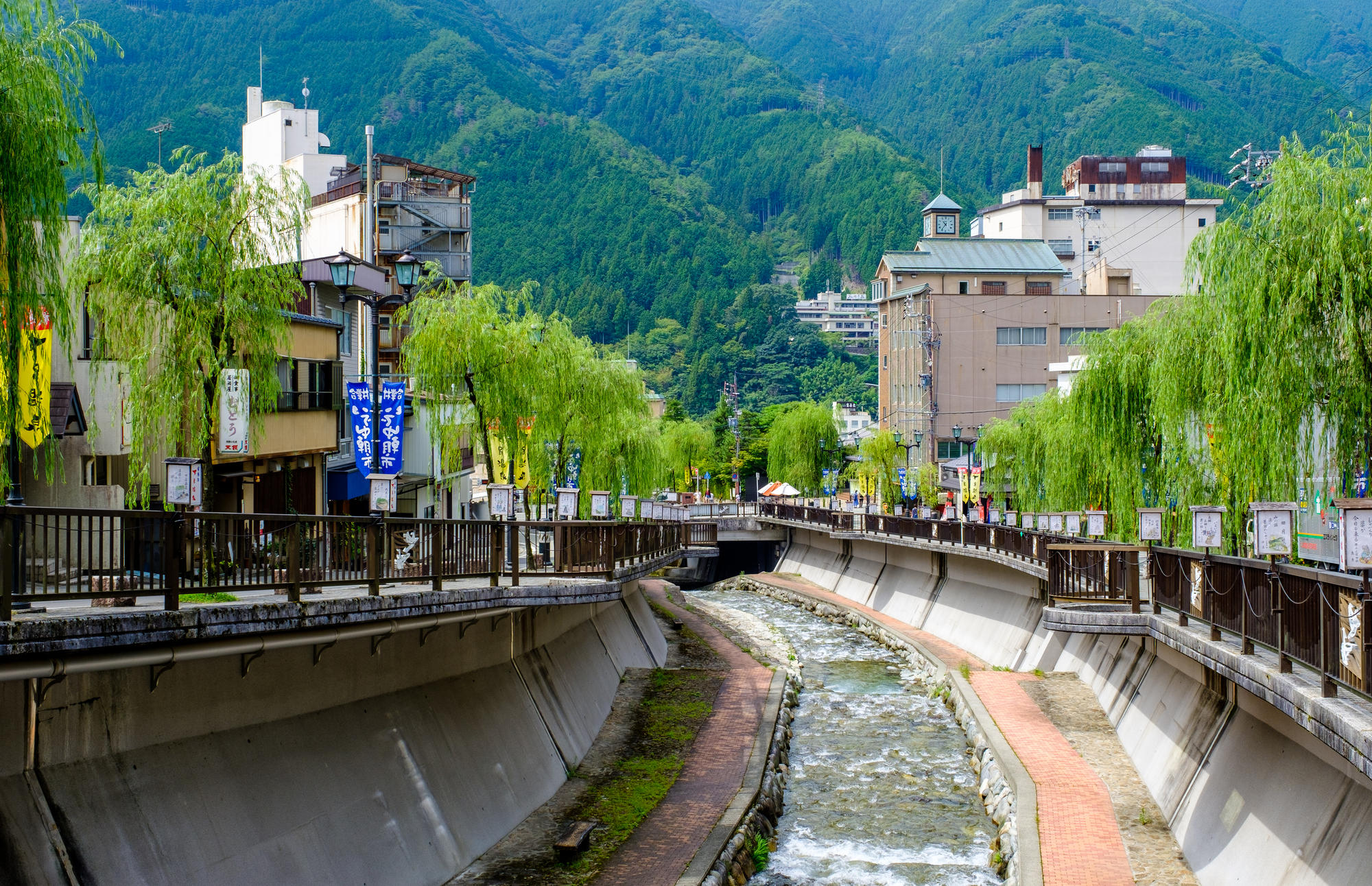 下呂温泉の温泉街.jpg