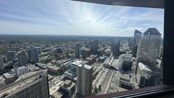 Calgary Tower③.jpeg