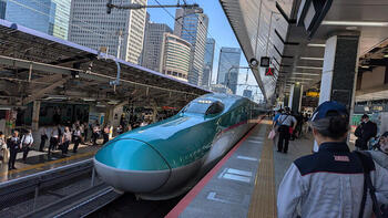 1.北海道新幹線東京駅入線.jpg
